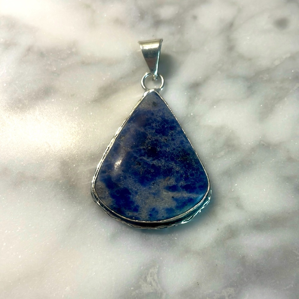 Lapis lazuli silver pendant